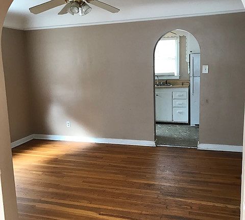 3rd image of 1111 Pannell St #1