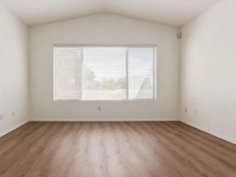 6373 W Irma Ln — Photo 12