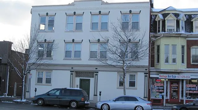 2 bed, 900 sqft, $2,750 — Photo 2
