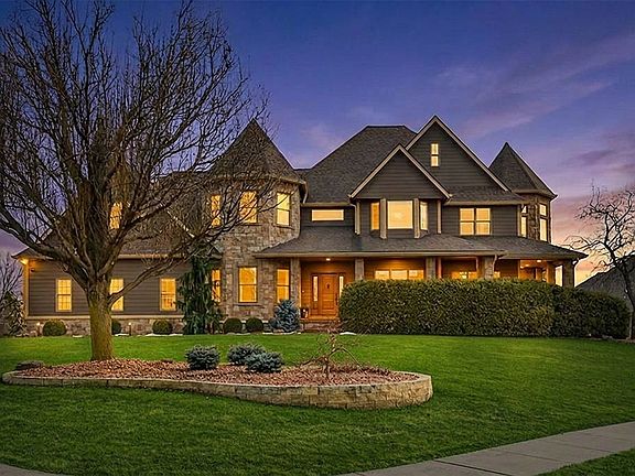 2nd image of 1342 NE Tuscany Blvd
