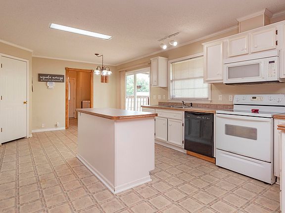 4th image of 121 Glenfield Dr