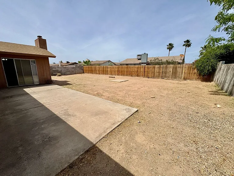 8544 W Lawrence Ln — Photo 24