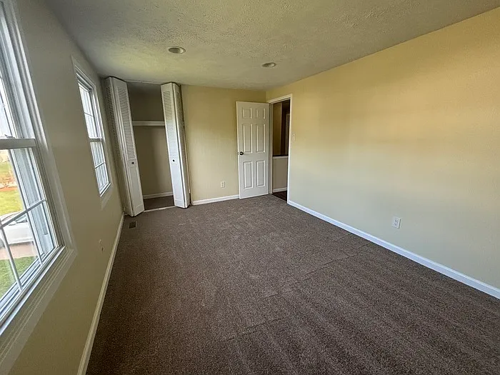 99 Big Stone Ct — Photo 9