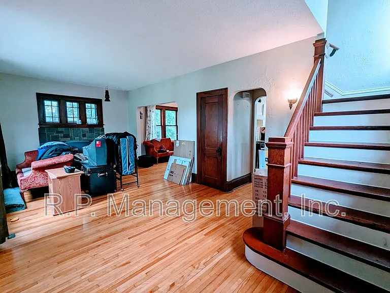 2024 Como Ave — Photo 2