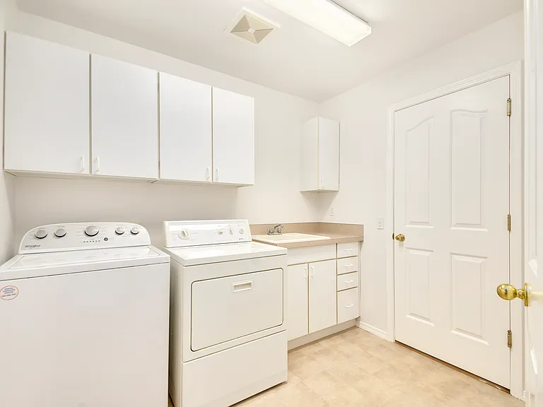 2319 E Gleneagle Dr — Photo 19