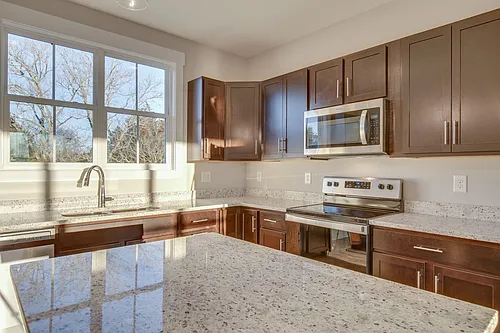 502 Harper Lndg Photo 1