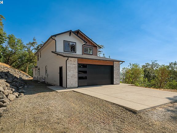 3rd image of 900 Jewel Dr