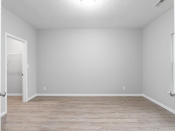 5th image of 2319 Dentelle St