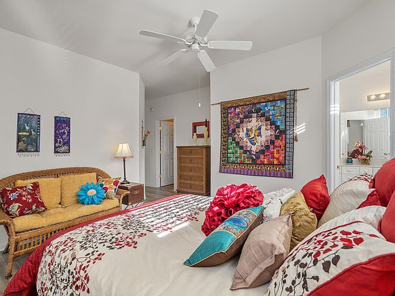 5th image of 4436 Lady Banks Ln. #D2