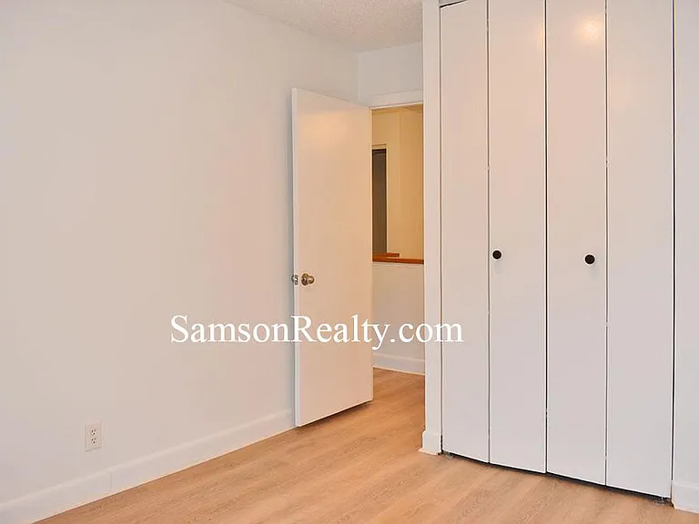 230 S Main St #18 — Photo 9