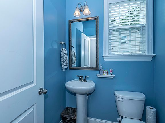 5th image of 1907 Blue Bayou Blvd