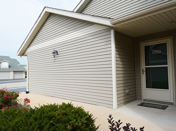3rd image of 950 Penny Ln #22UR