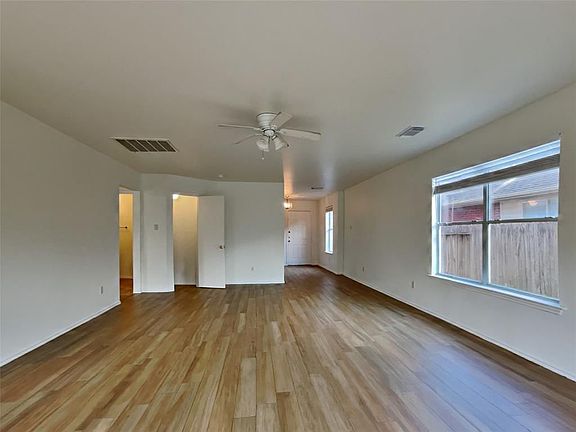 3rd image of 19803 Waterflower Dr