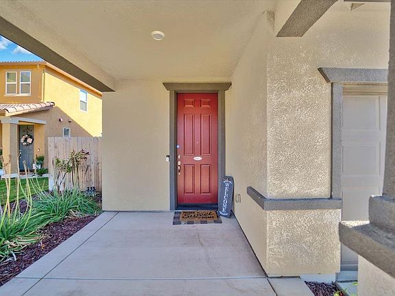 4th image of 780 Amanecer Dr