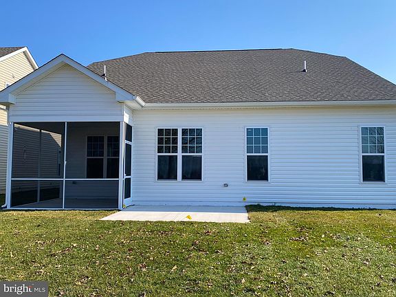 5th image of 327 Heritage Shores Cir