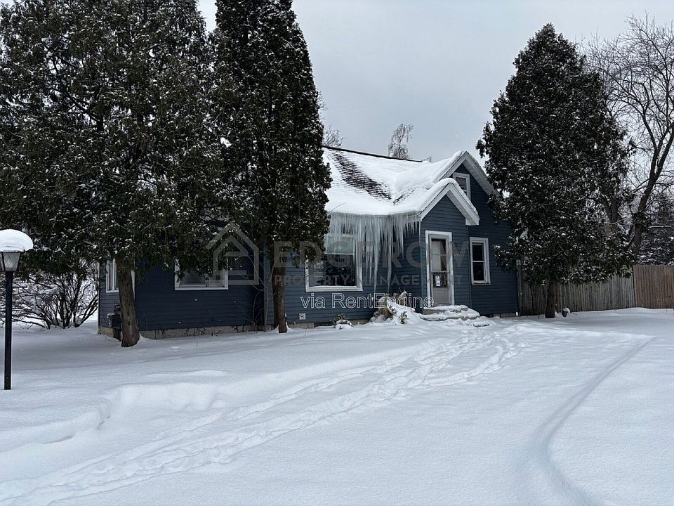 1st image of 5053 Grand River Dr NE
