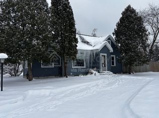 5053 Grand River Dr NE, Grand Rapids, MI 49525