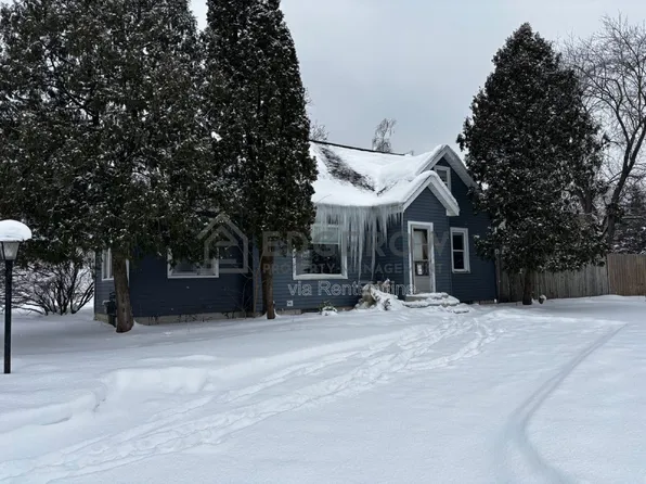 5053 Grand River Dr NE, Grand Rapids, MI 49525