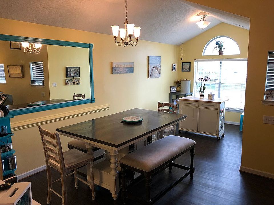 1st image of 3853 Lasalle Dr APT 104