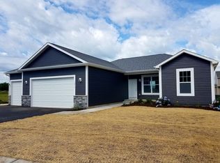 1011 Persimmon Dr, Genoa, IL 60135