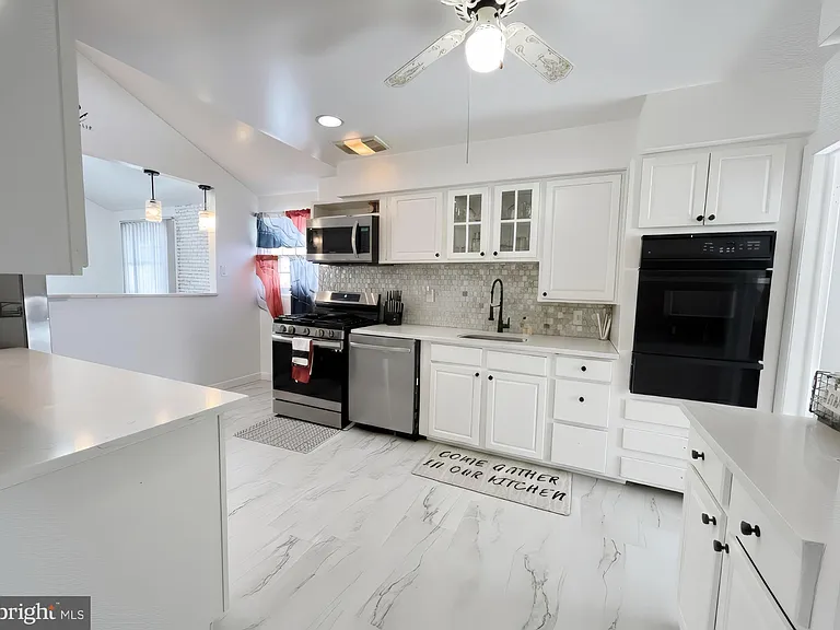 610 Ogden Dr — Photo 7