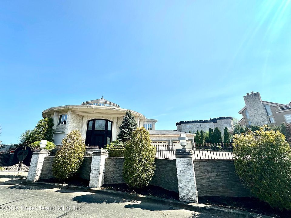 1st image of 150 Nicolosi Dr