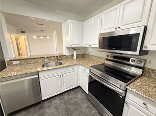 2711 Ocean Club Blvd APT 203, Hollywood, FL 33019