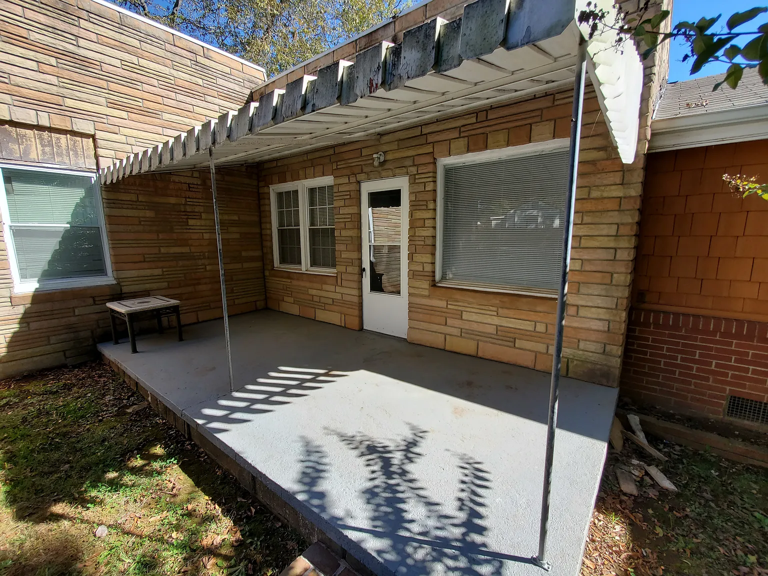 2 bed, 1200 sqft, $1,350 — Photo 2