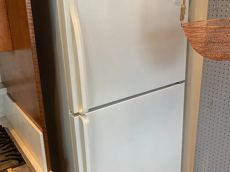 Standard fridge/freezer.