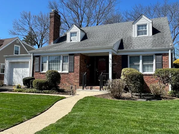 1598 Benedict Place, Baldwin, NY 11510