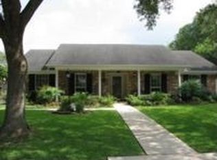 1319 Saxony Ln, Houston, TX 77058