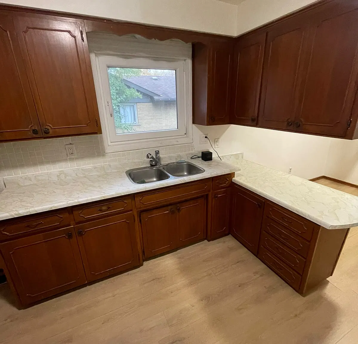 3 bed, 1100 sqft, $2,200 — Photo 3