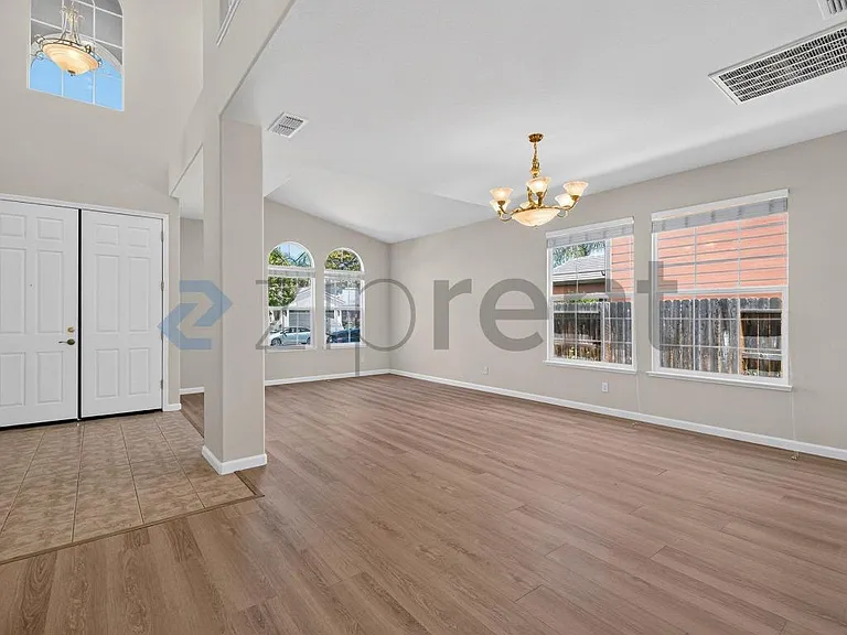 166 Barcelona Dr — Photo 8