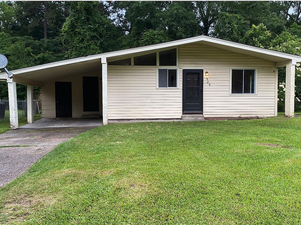 2nd image of 306 Venetian Way