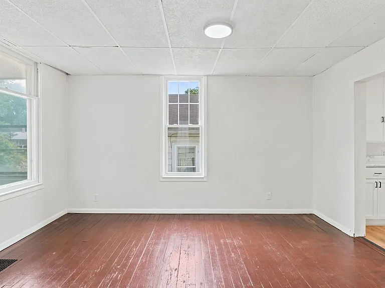 3034 Abbott St — Photo 31