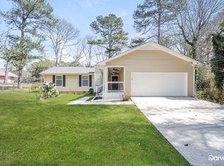 6832 Cedar Dr, Riverdale, GA 30296