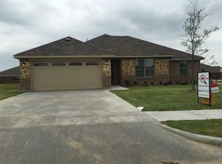 401 Kayley Ln, Joshua, TX 76058