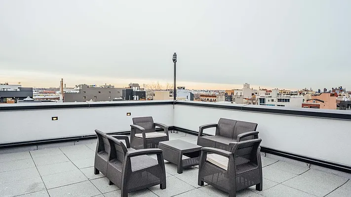 Rented by Nooklyn NYC LLC | media 4