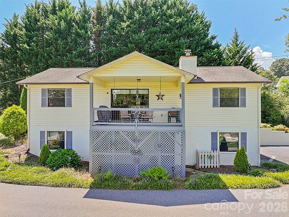 3rd image of 43 Thoren Ct