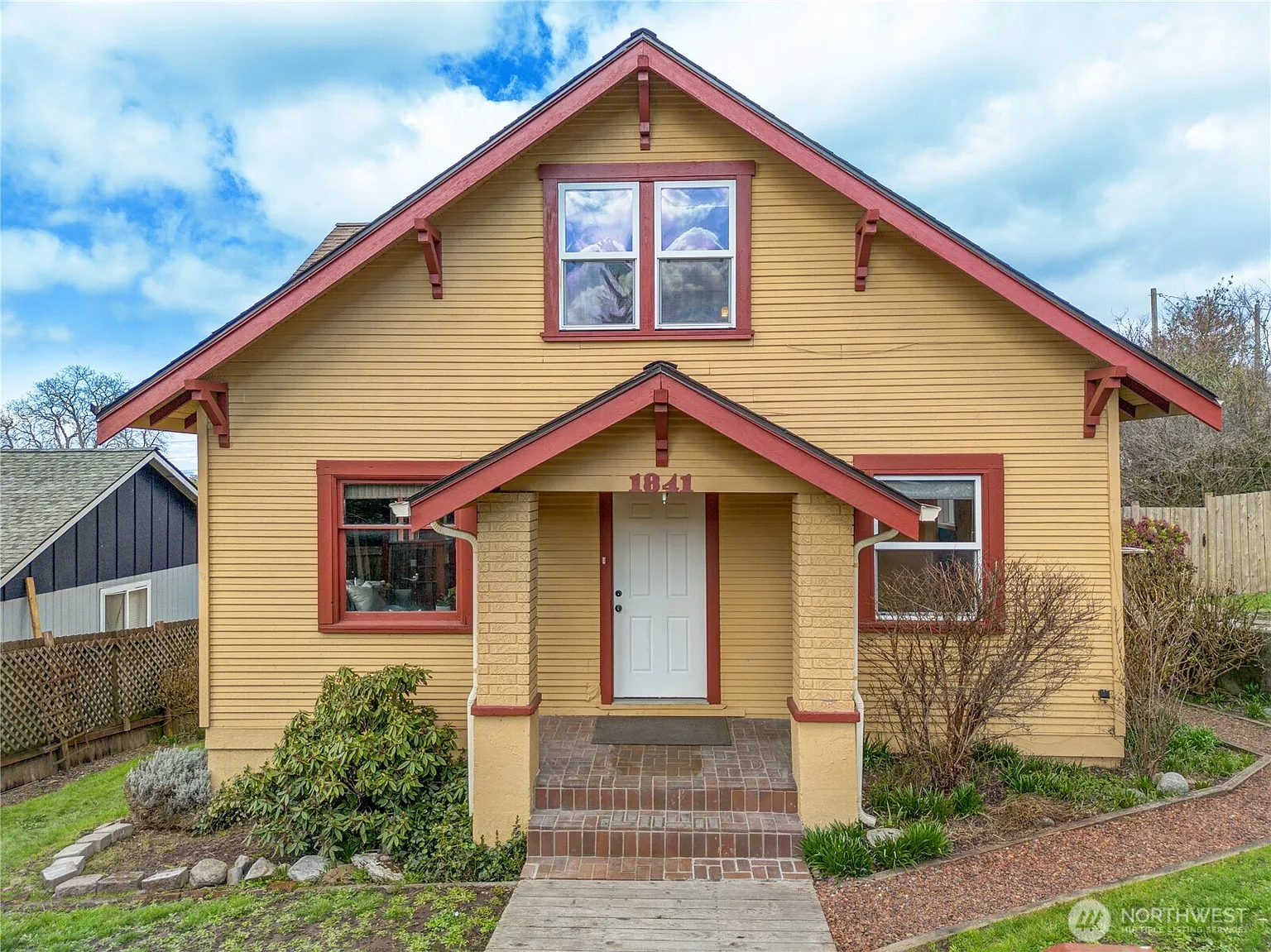 1841 E Sherman Street photo 1