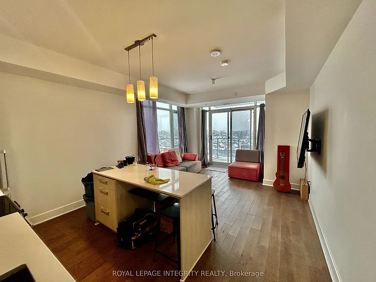 255 Bay St #910 — Photo 10