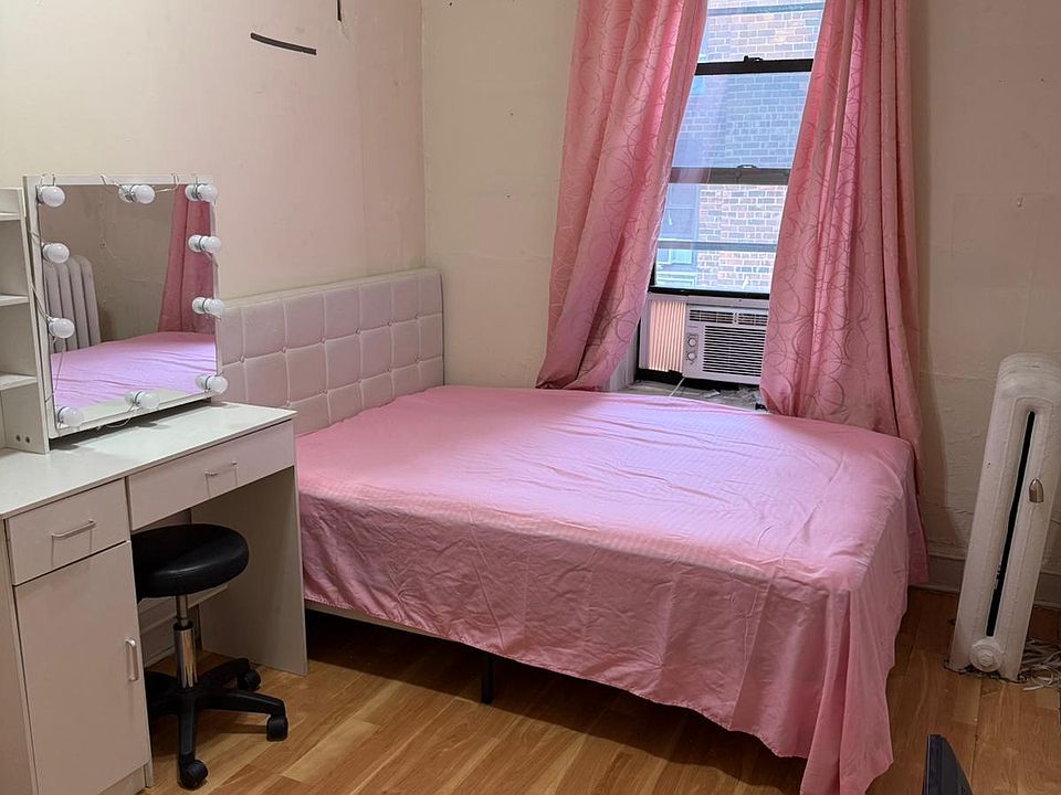 1st image of 143-54 Roosevelt Ave #14354