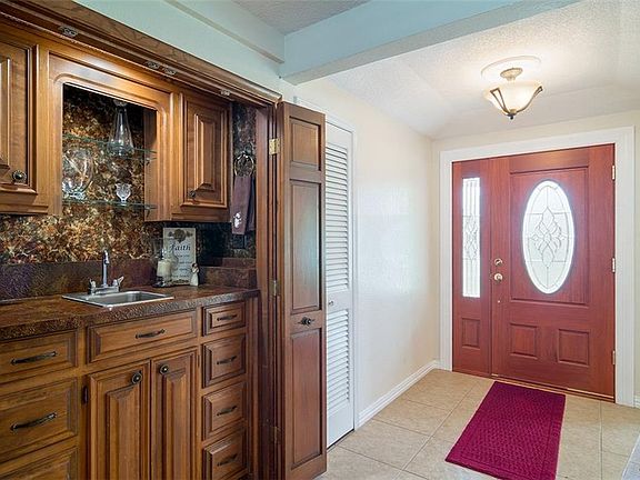 3rd image of 317 Hollyhill Ln