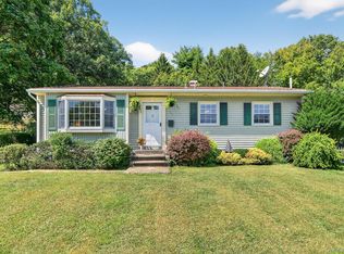39 Woodside Dr, Warwick, NY 10990