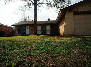 9914 Towne Brook Ln, Sugar Land, TX 77498