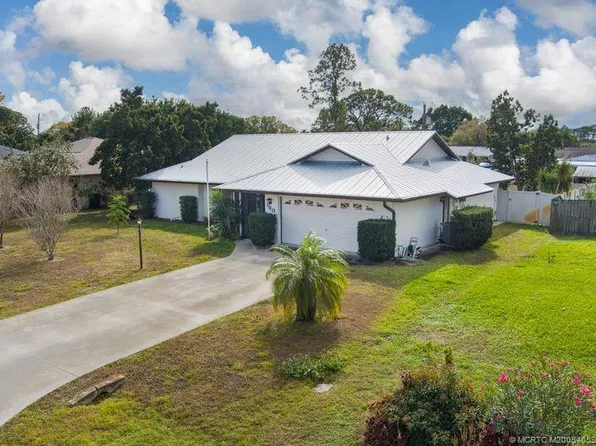 160 SE Duxbury Ave, Port Saint Lucie, FL 34983