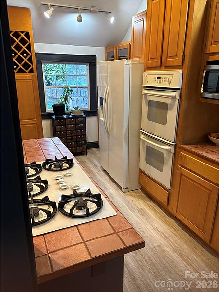 Property photo 32