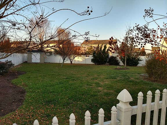 4th image of 29620 Meadow Gate Dr