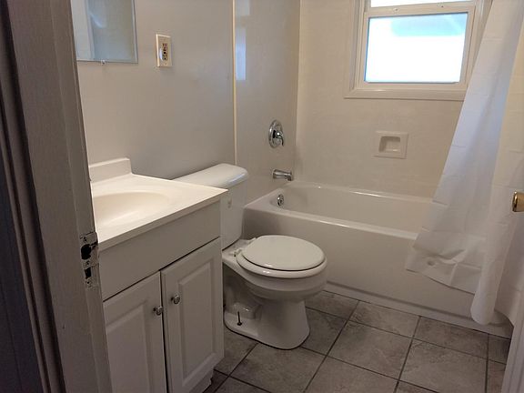 Fresh & NEW Bathroom!