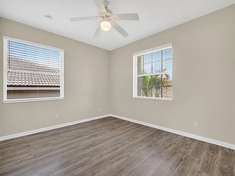 2237 SW Newport Isles Blvd — Photo 35